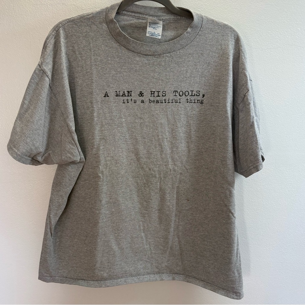 A Man & His Tools Gray Funny T-shirt XL